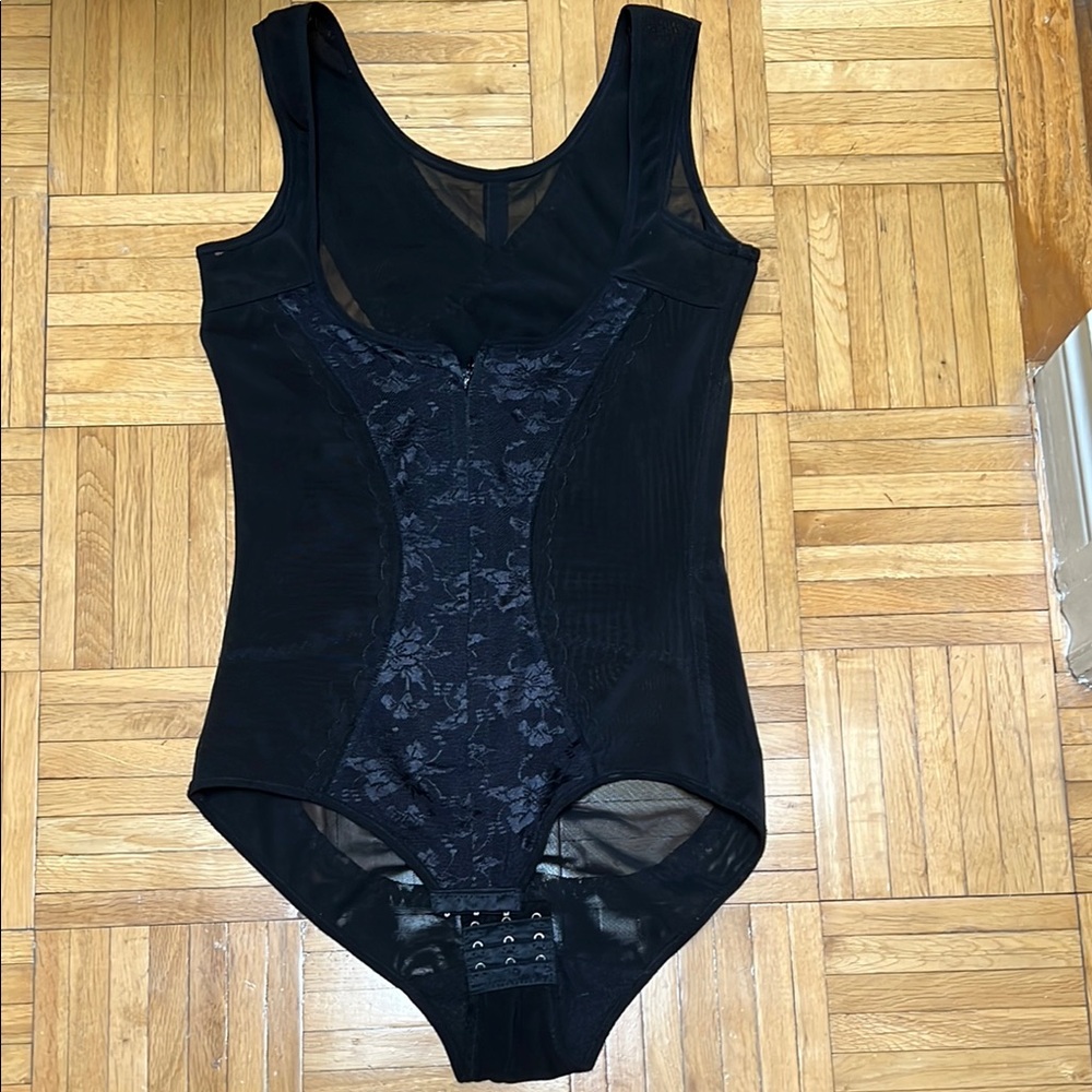 Body shape Coco Secret, size M, black